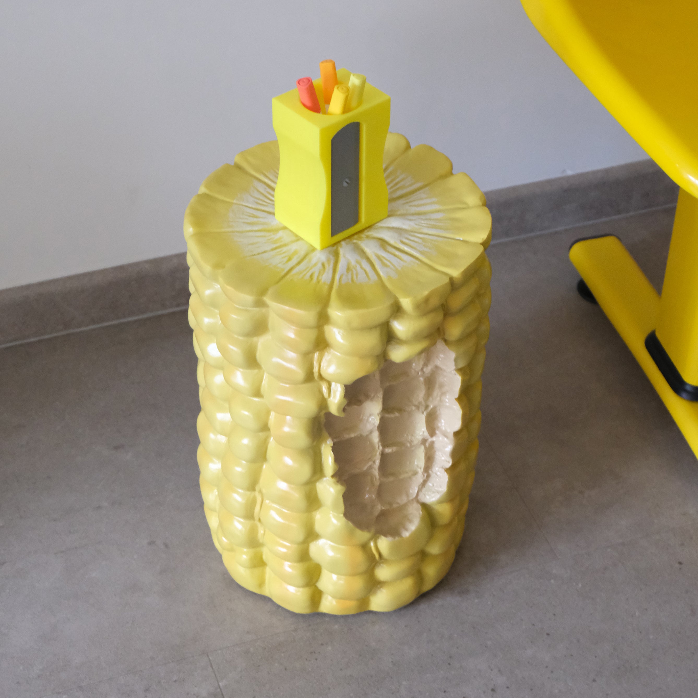 Vibrant Pop – 4-Piece Yellow-Themed Set